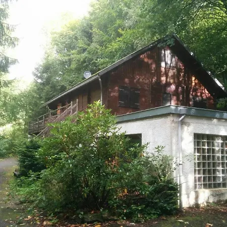 Oude Boshut Met Zwembad * Manhay
